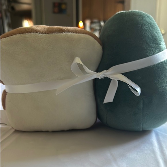 Avocado and Toast Plush Set - Picture 4 of 7